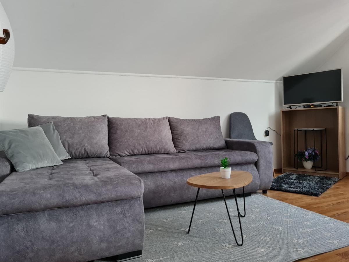 Charlie Apartment *